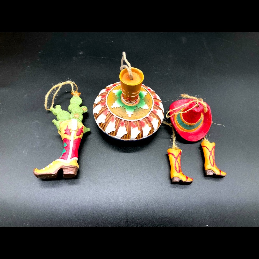 🌸Lot of 3 South Western Style Ornaments🌸